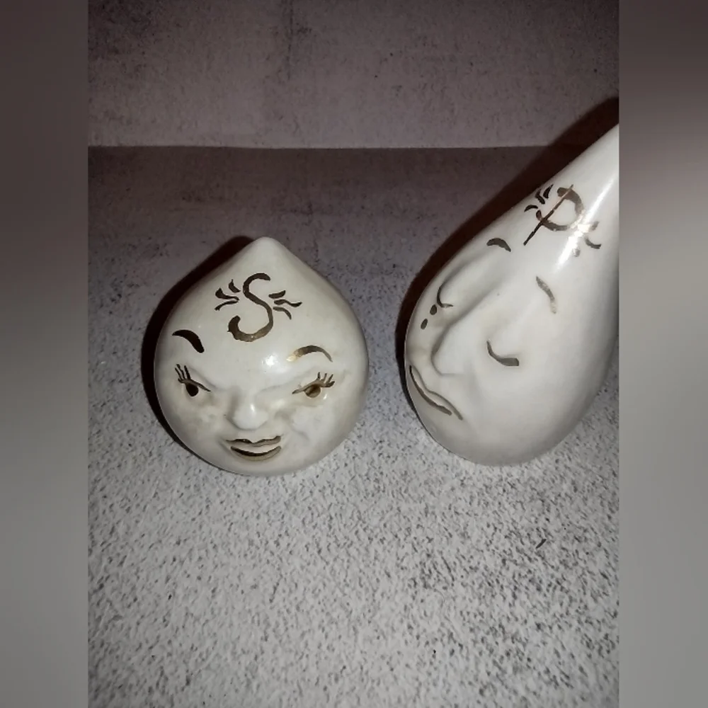 Vintage DRIP & DROP salt and pepper set
